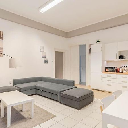 Queen Erzsebet Apartment Budapest Bagian luar foto